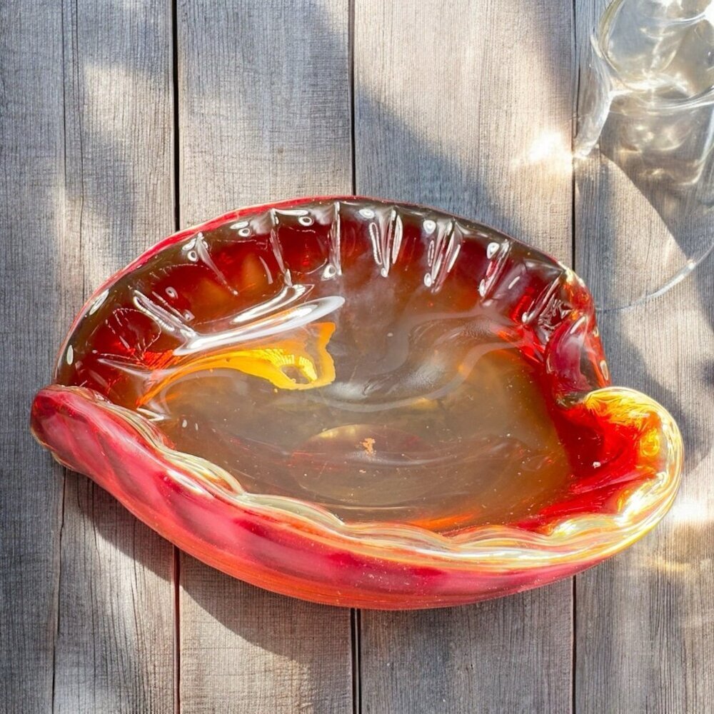 Venetian Art Glass Heart Shaped Dish Bowl Ashtray Made In Italy Hand Blown Glass